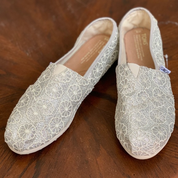 toms moroccan crochet